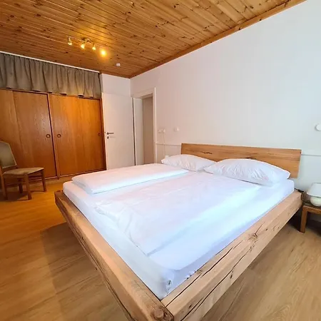 Apartment Juri & Hermann 1 *